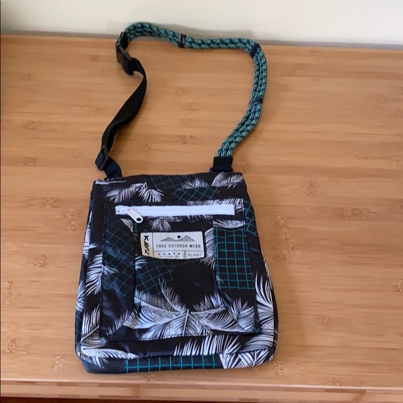 kavu small crossbody